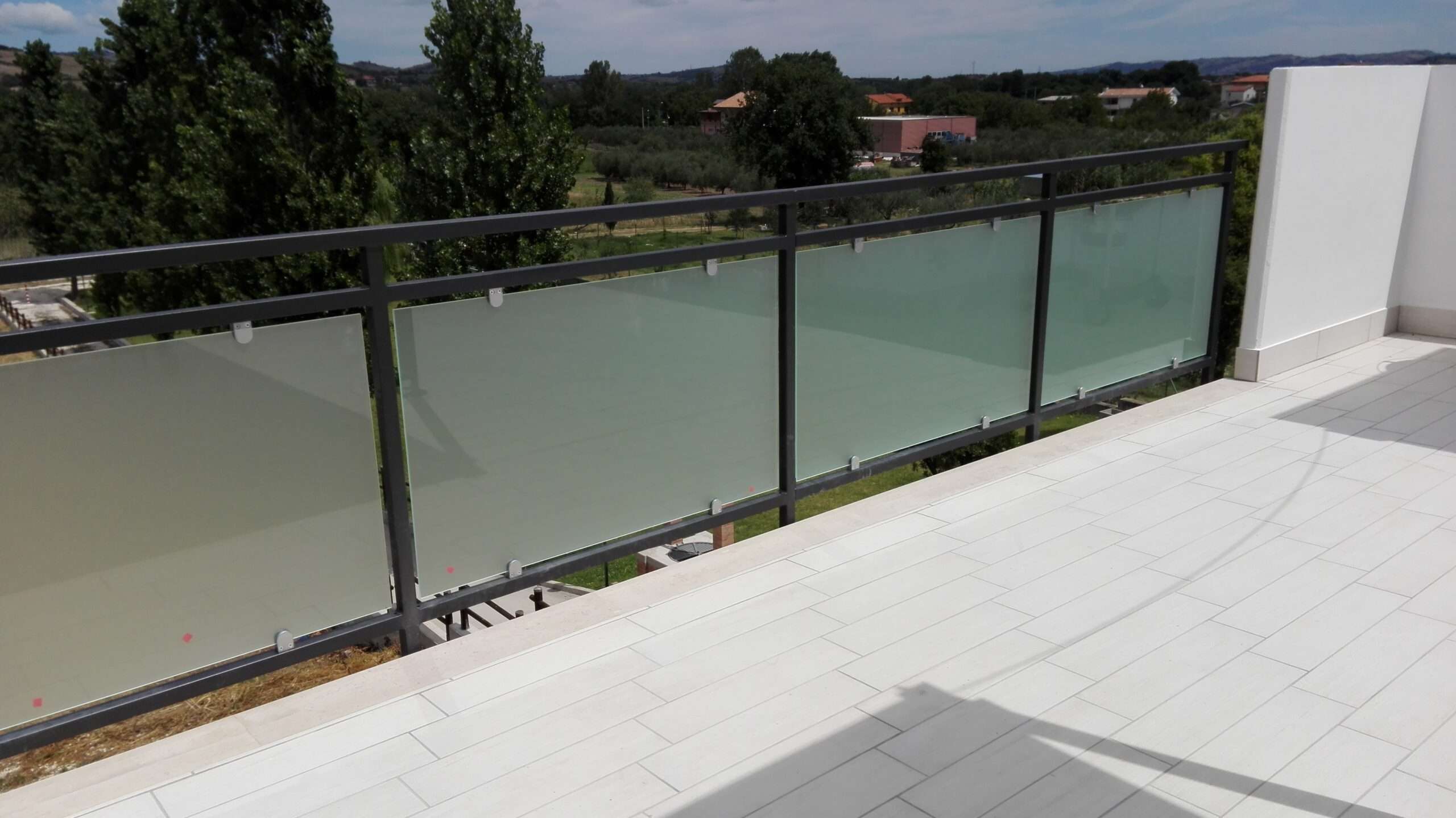 RC-104RE – Recinzioni con vetro.