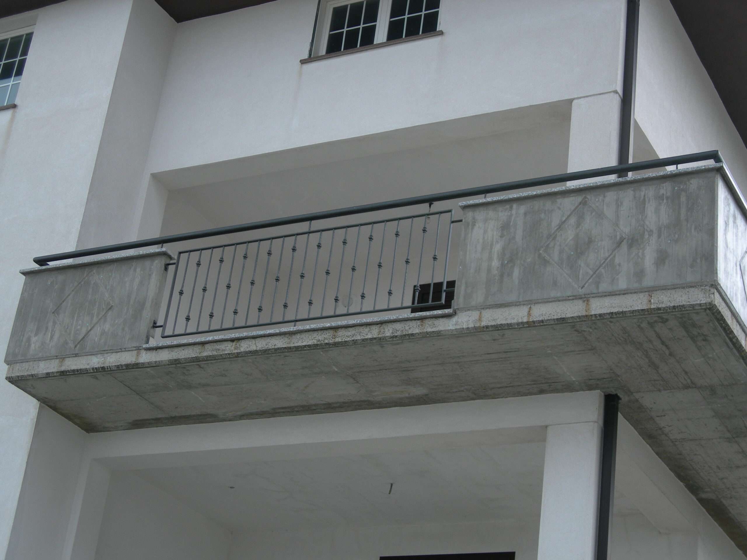 RC-116RE – Ringhiere per balconi.