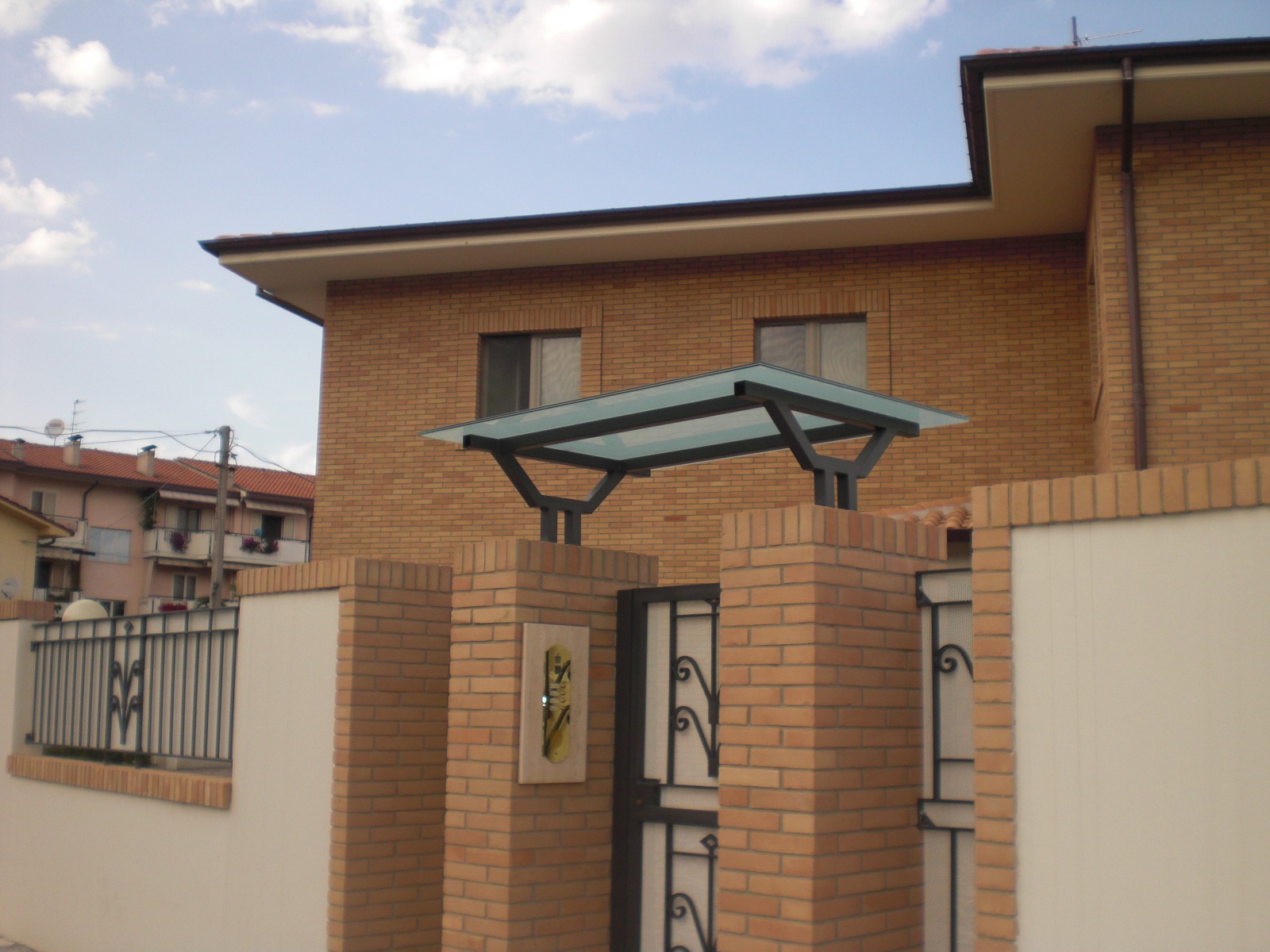 RC-16P – Pensilina – abitazione privata.