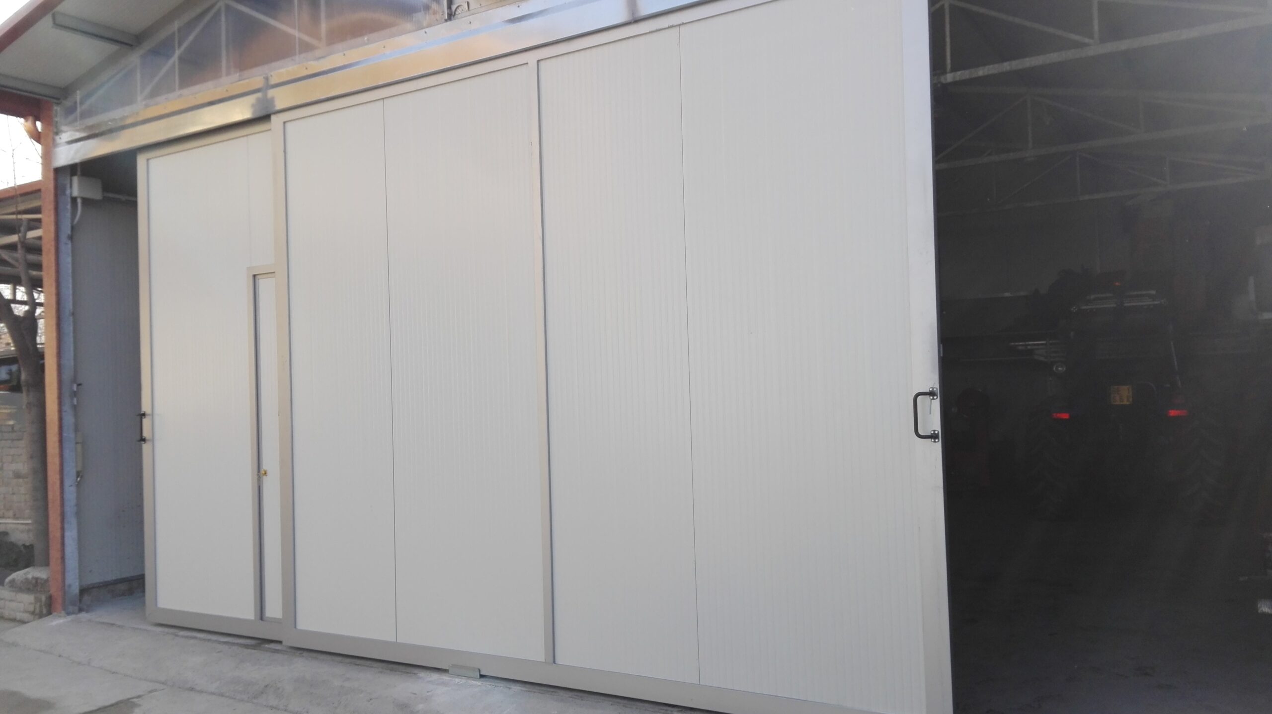 RC-53P – Porte per Capannone industriale.