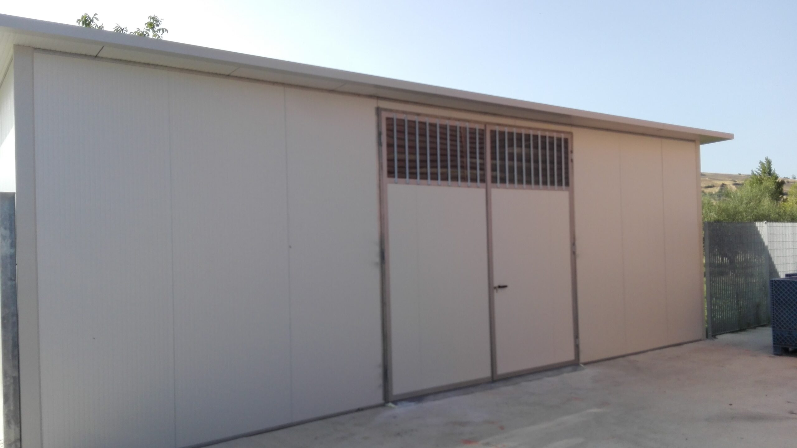 RC-55B – Realizzazione e posa in opera Box di rimessa – azienda Apicoltura in Chieti (CH).