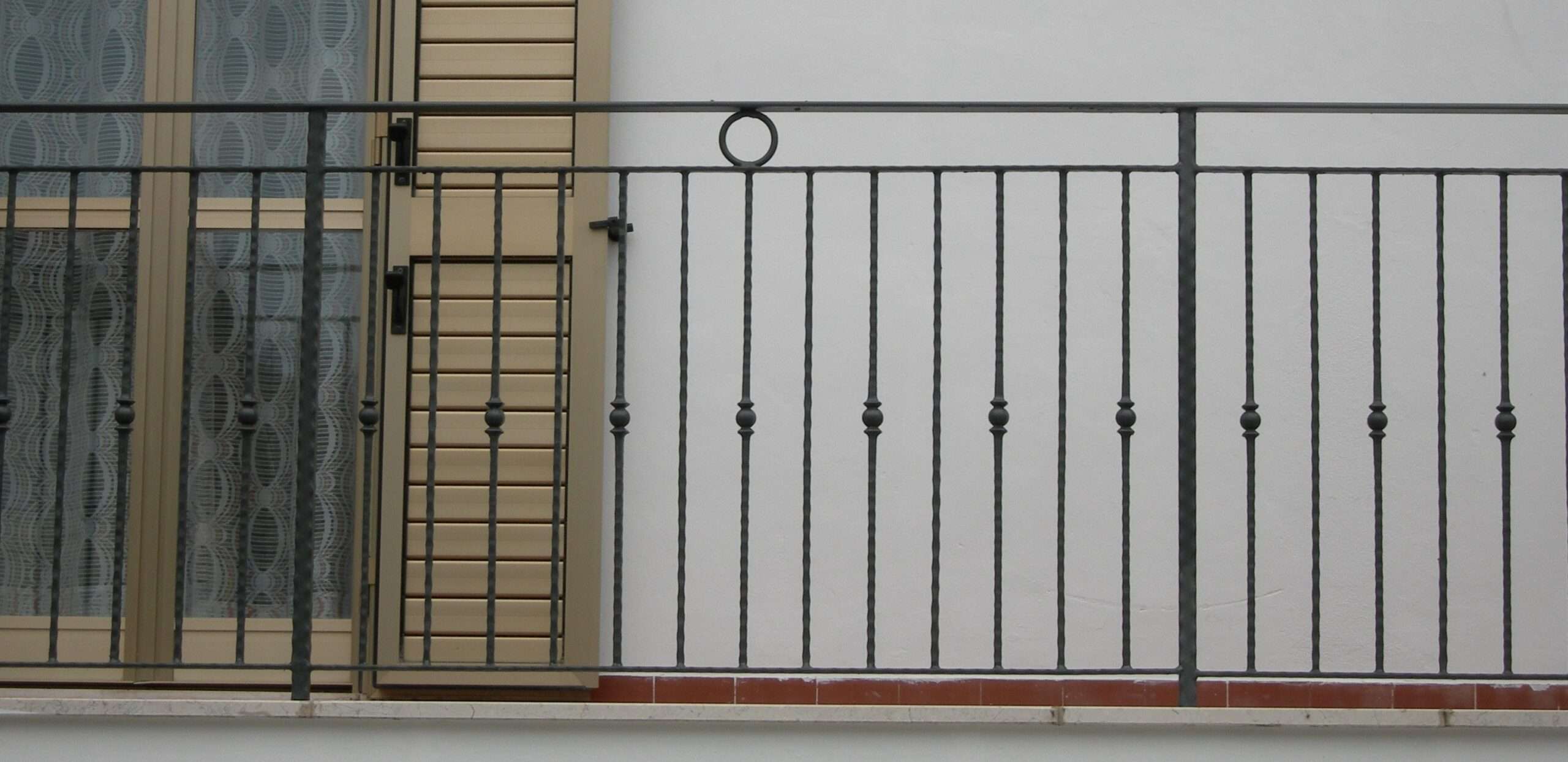 RC-72RE – Ringhiere per balconi.