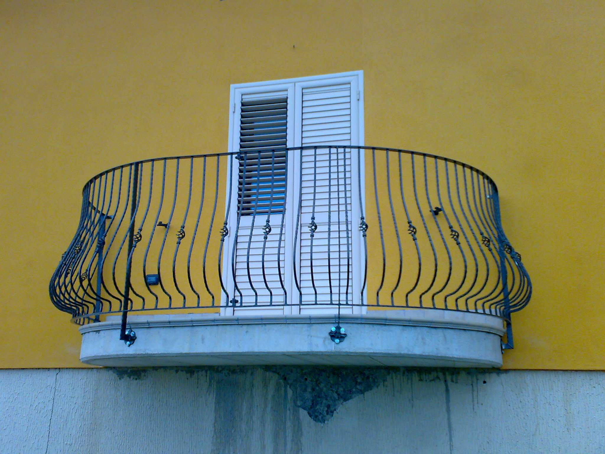 RC-73RE – Ringhiere per balconi.