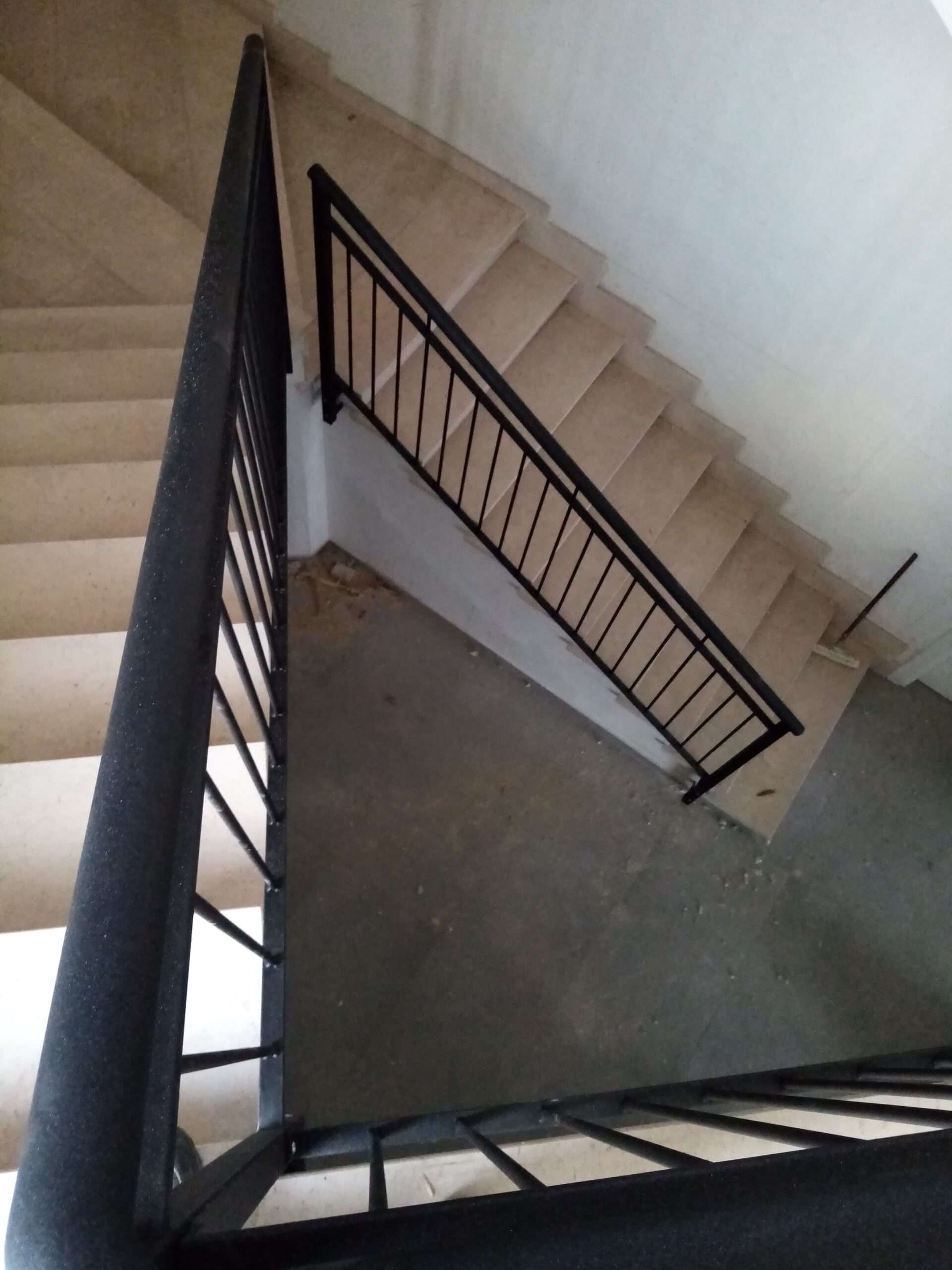 RC-85RE – Recinzioni in ferro – Palazzetto dello sport in Roccaraso (AQ).