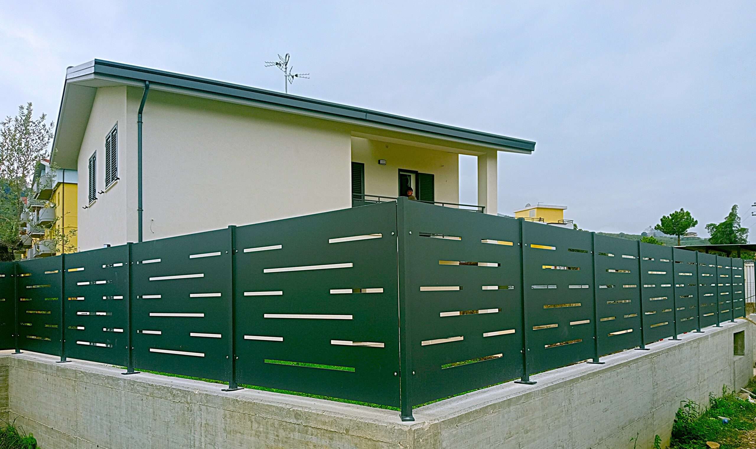 RC-94RE – Recinzioni al taglio laser – abitazione privata.