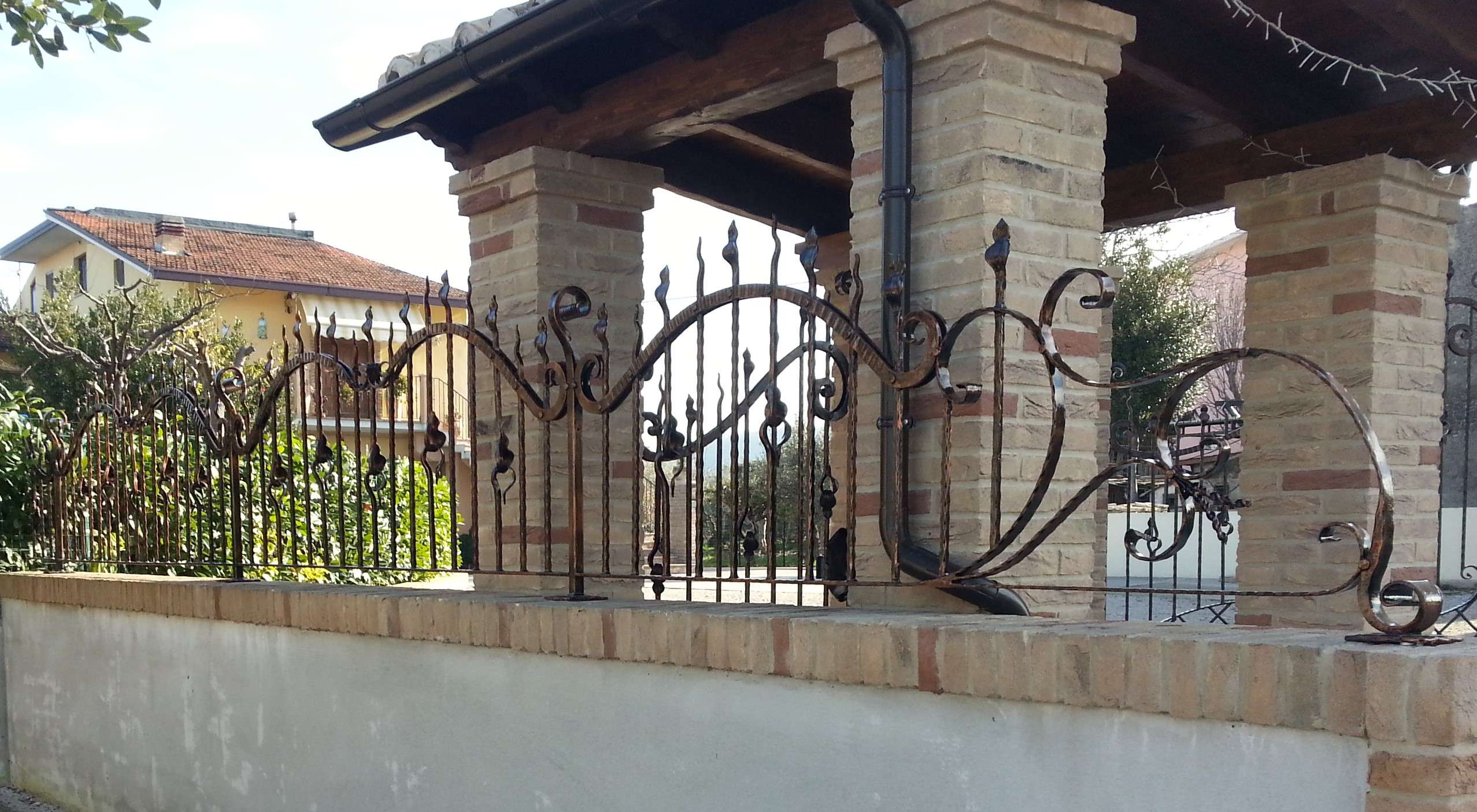 RC-97RE – Recinzioni – abitazione privata.