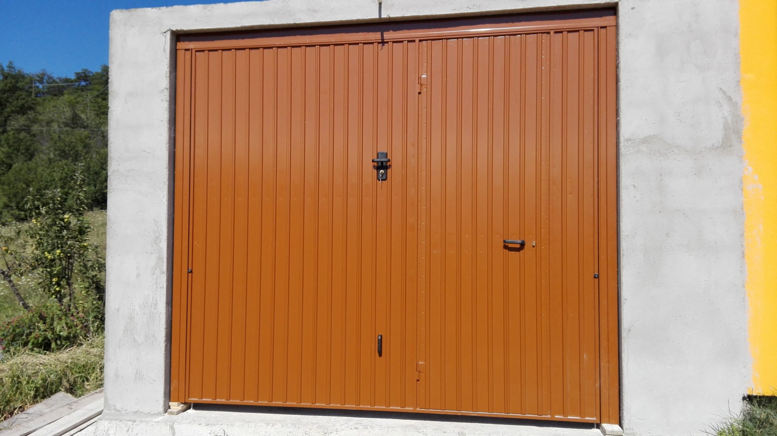 RC-42S – Serranda a due aperture diverse – garage abitazione